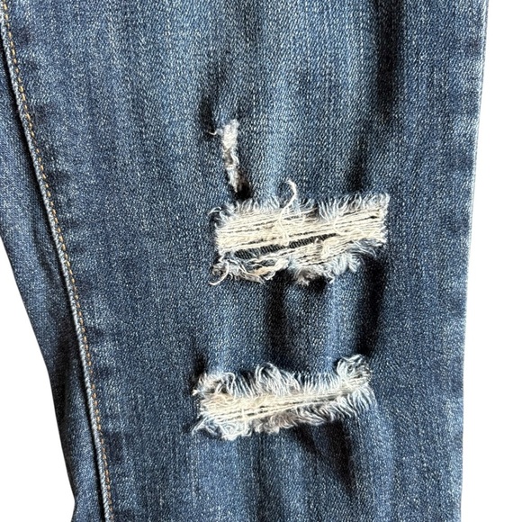 Levi’s 711 Skinny Jeans Sz 28 Distressed with Holes at Knees Classic Blue Wash - Picture 9 of 15